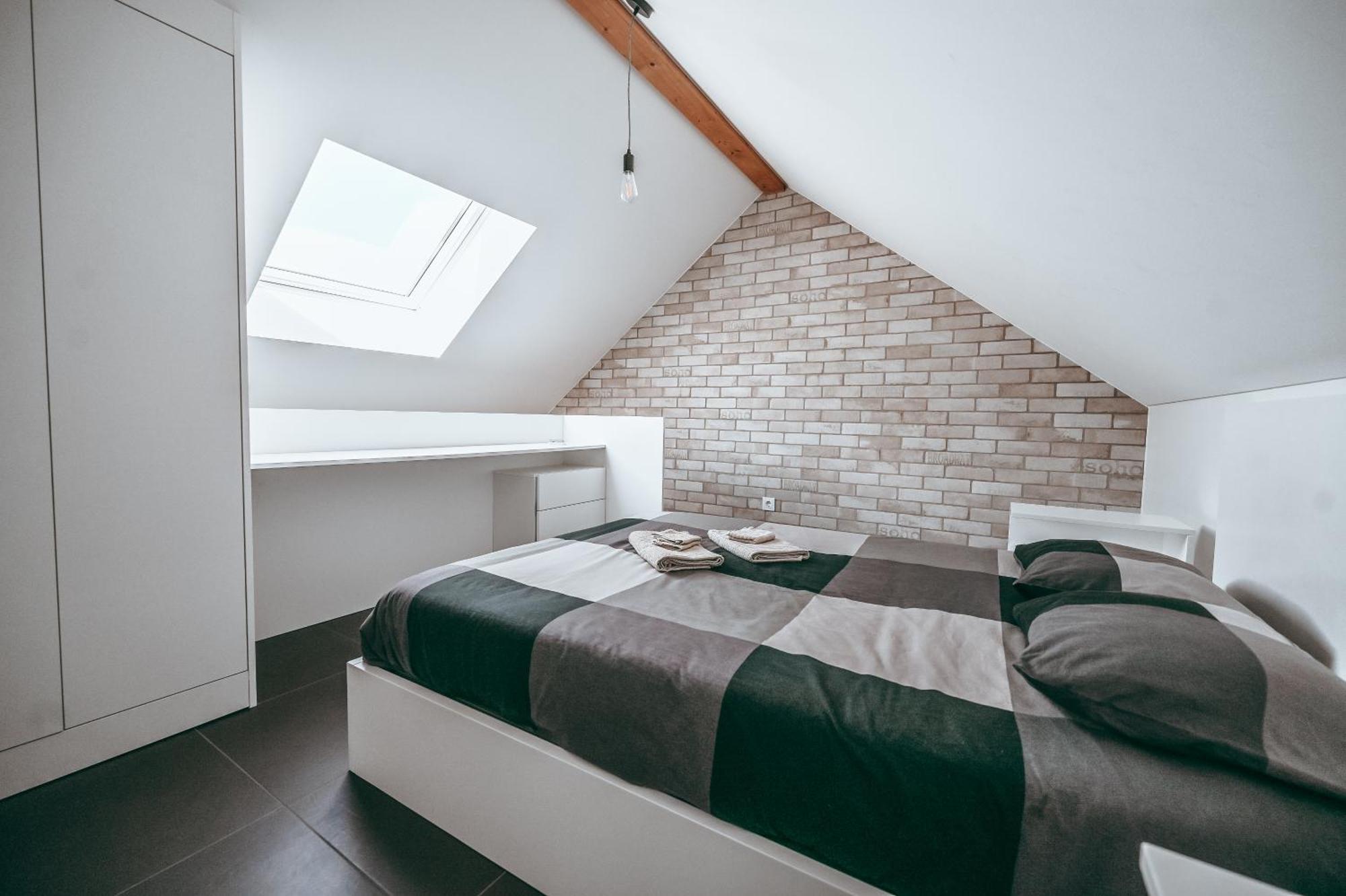 Wake Up Esch City Eksteriør bilde